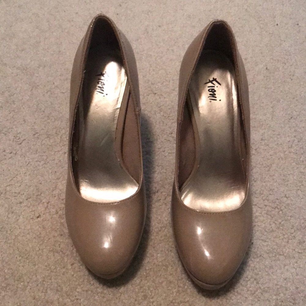 Fioni Nude Heels - Picture 5 of 7